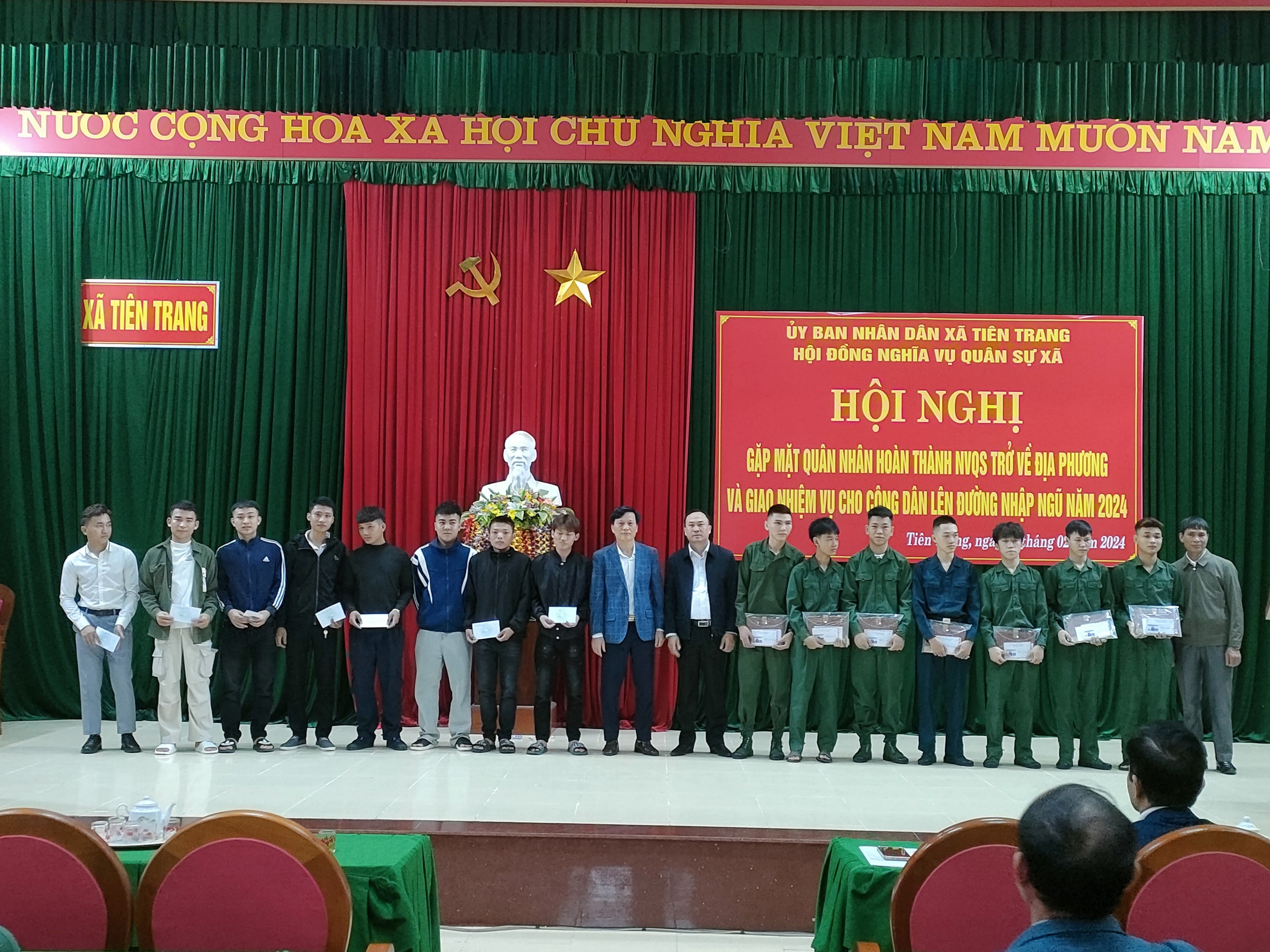 Xã Tiên Trang tổ chức hội nghị gặp mặt quân nhân hoàn thành nghĩa vụ trở về địa phương và giao nhiệm vụ cho thanh niên lên đường nhập ngũ năm 2024
